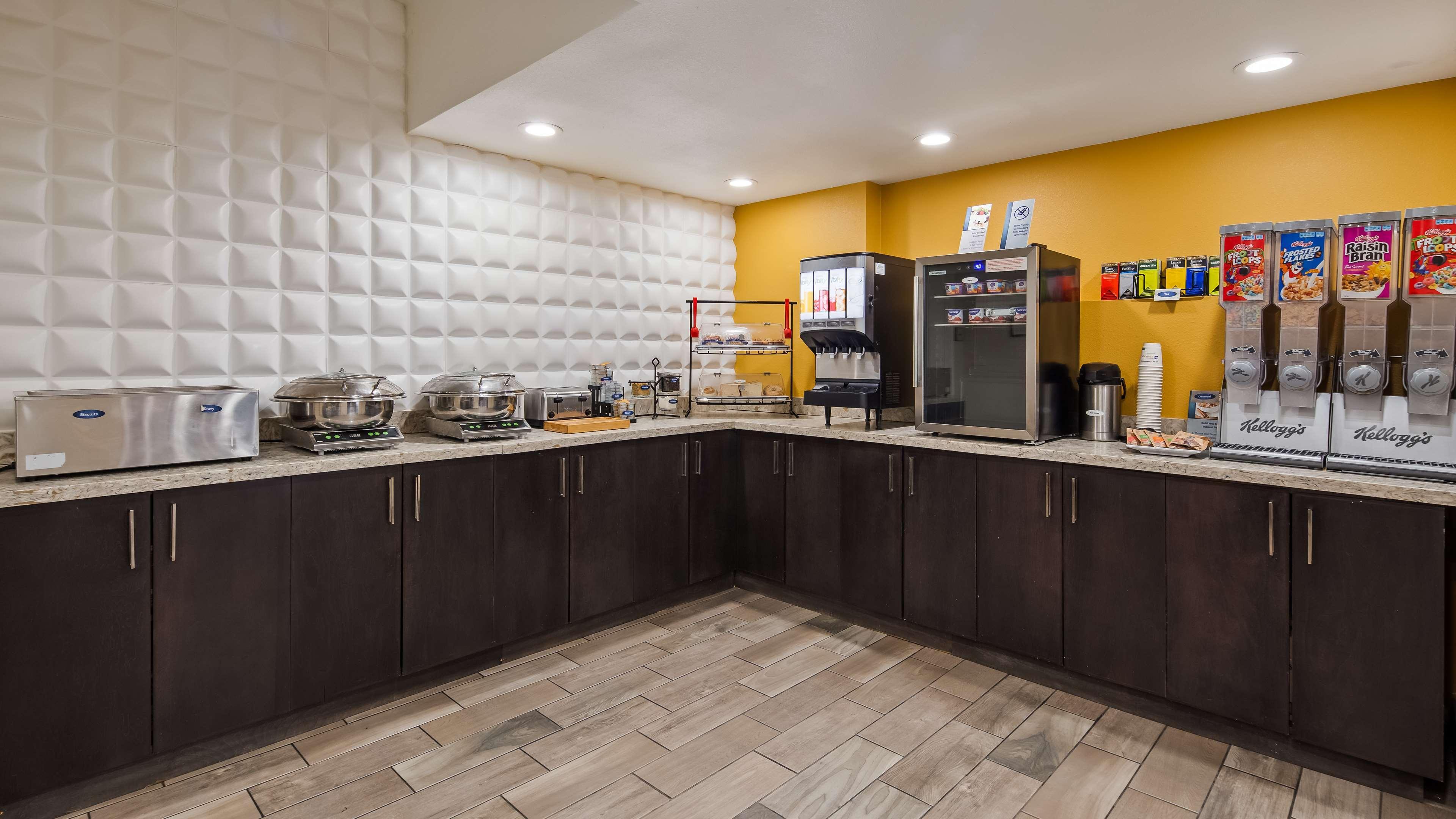 Best Western Plus Madison-Huntsville Hotel Экстерьер фото