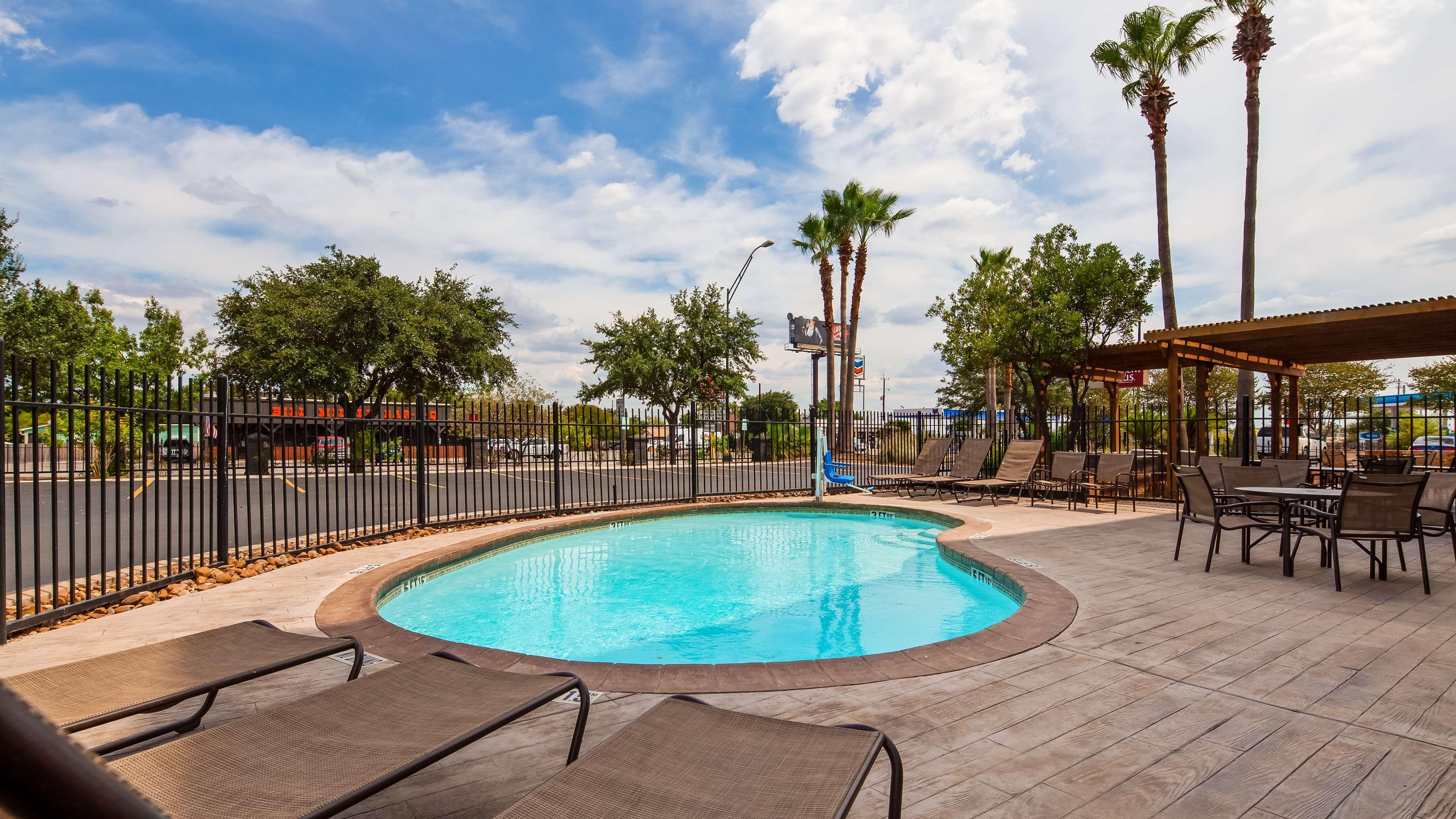Best Western Plus Madison-Huntsville Hotel Экстерьер фото